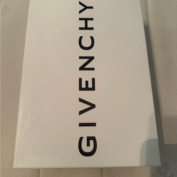 Givenchy Men\'s Black Leather Sneakers with White Soles main image 4
